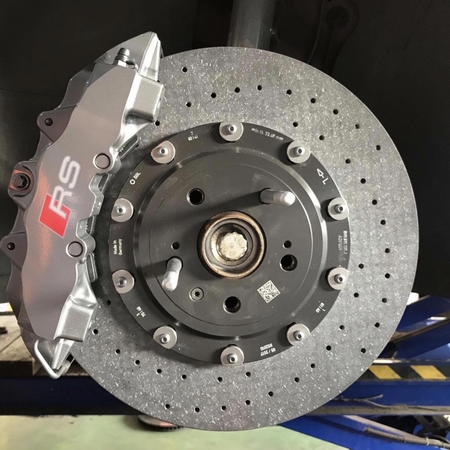 奧迪RS3原裝Brembo八活塞370碳陶瓷碟剎車(chē)套裝